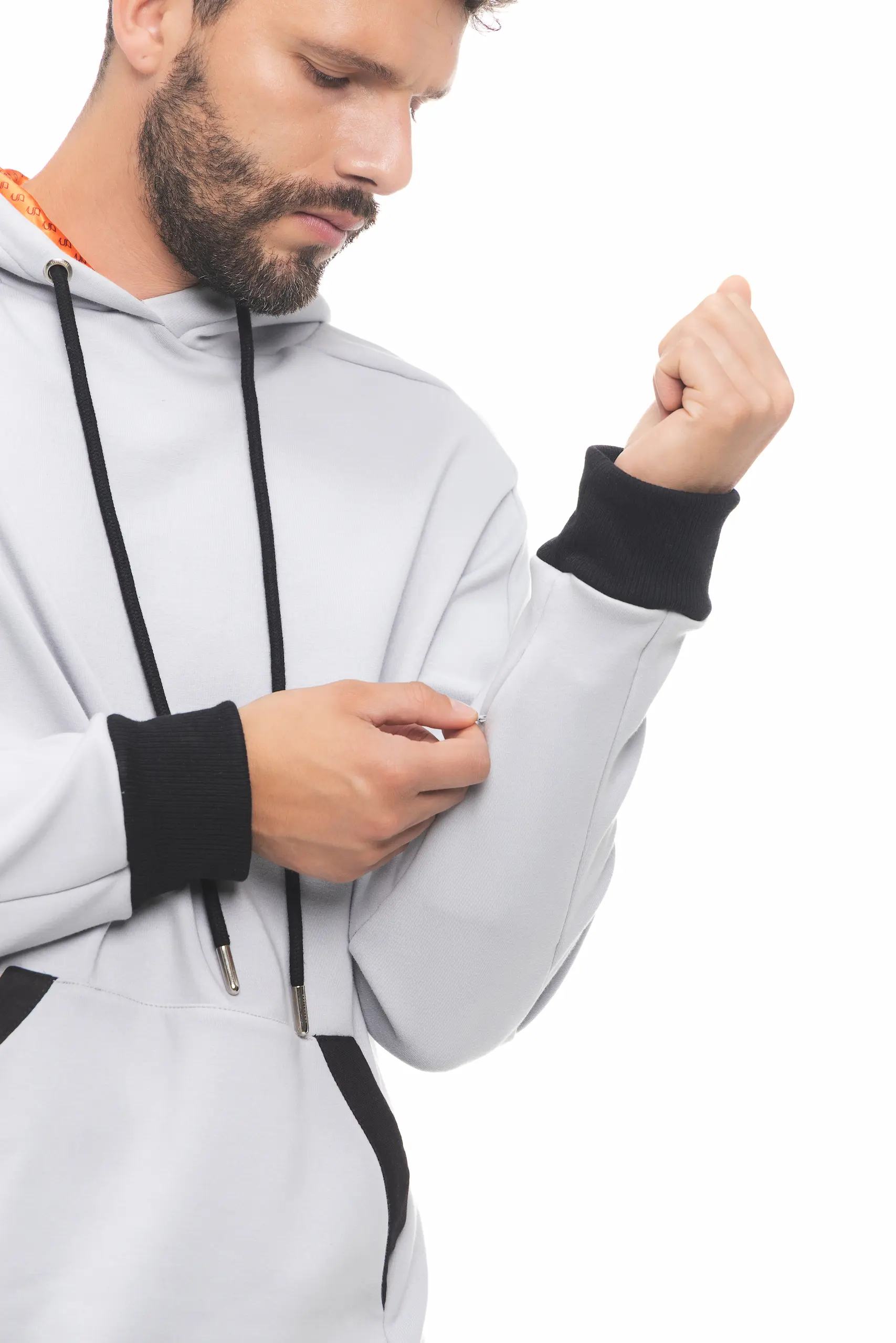 HOODIE BORDADO VELVET GRIS - Imagen 5