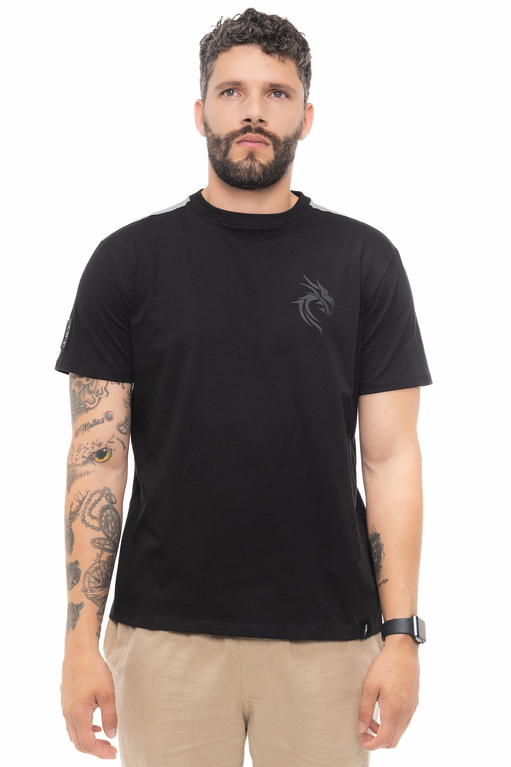 CAMISETA ESTAMPADO NEGRO / NEGRO
