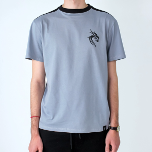 CAMISETA ESTAMPADA GRIS NEGRO
